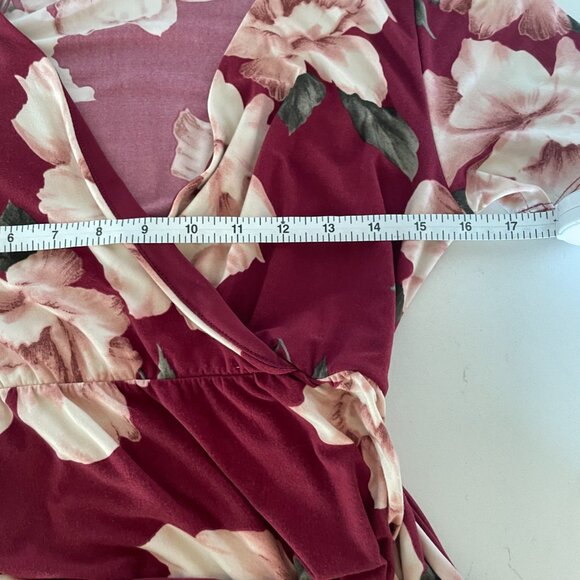 Lux & Co Floral Jersey Knit Wrap Maxi Dress in Burgundy, V-Neck, Short Sleeve, S - Picture 4 of 7